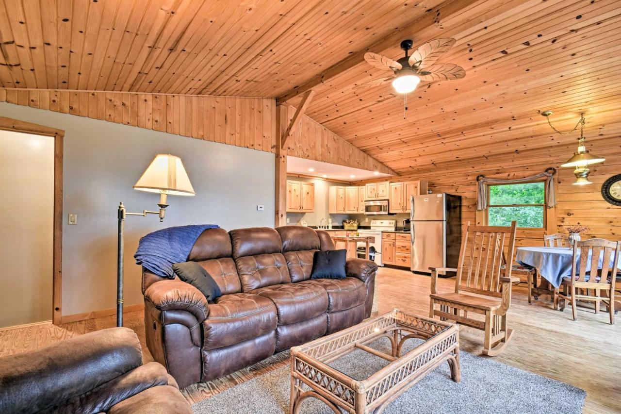 Cozy Amish Country Cabin On Shipshewana Lake! Exterior foto